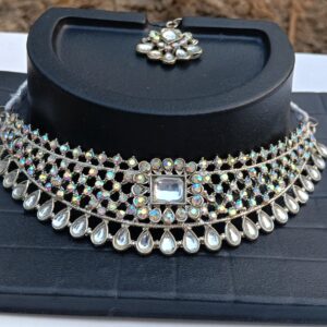 Diva Radiance Choker Set