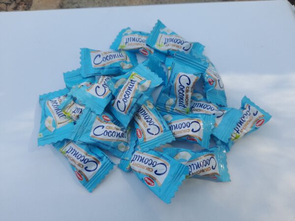Round Amber Crunchy Coconut Flavoured Candy - Image 2