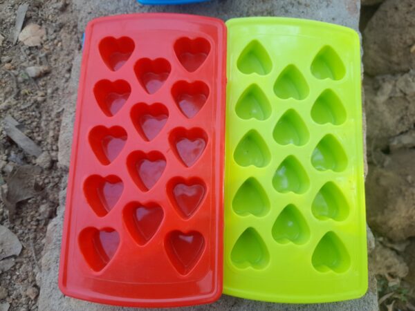 Plastic Heart Shape Ice Cube Tray - Image 4